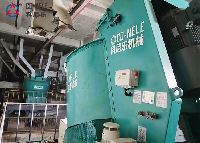 两台WG电子CR19 750L强力混合机在耐火资料出产中的成功利用